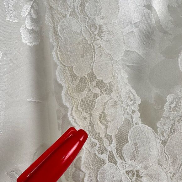 Vintage Victoria's Secret Gold Crown Label Lace Trim Satin Ivory Nightgown - Picture 12 of 16